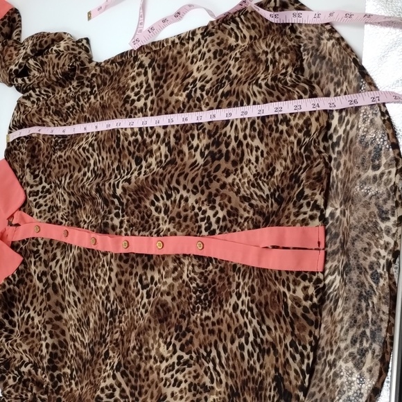 Moon Collection button up blouse leopard with coral trim medium long sleeve - Picture 9 of 10